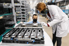 从而提高户对劲度并改善了取保修相关的绩效